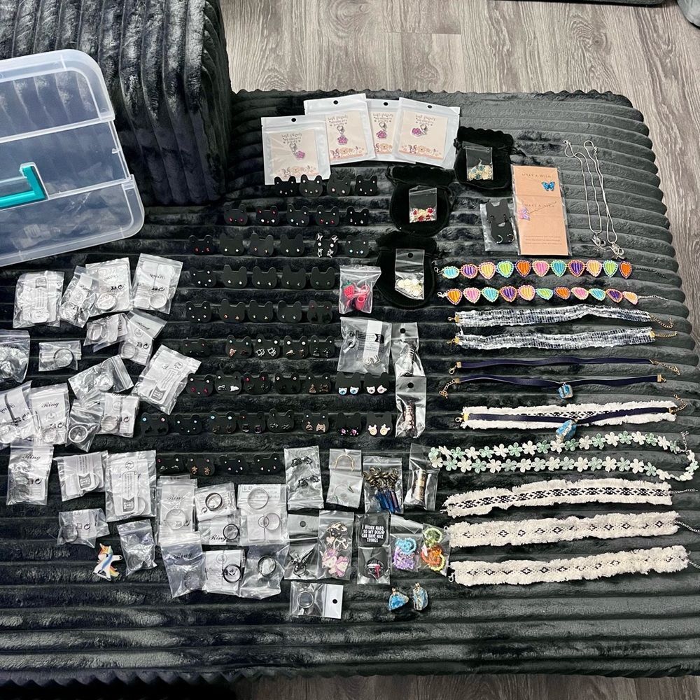 Mystery Jewelry Bundle – 10 Pieces